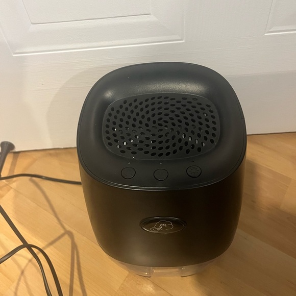 dehumidifier for small piece - Picture 7 of 8